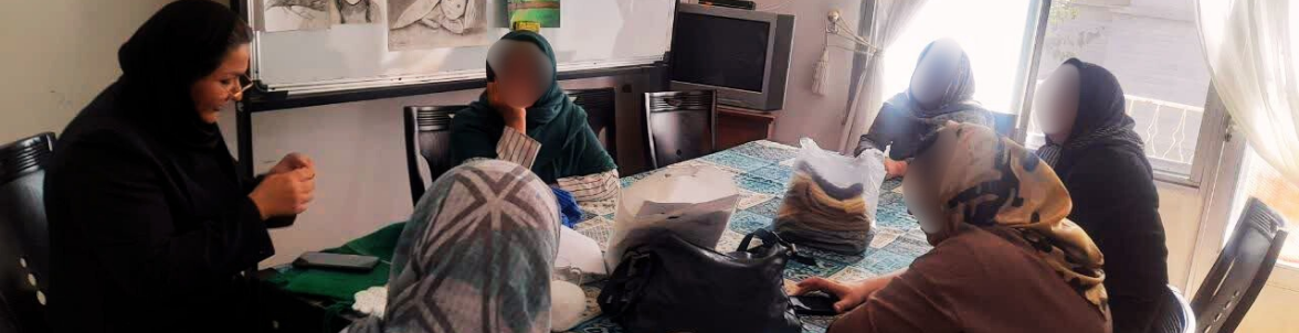 کلاس بافتنی و عروسک بافی